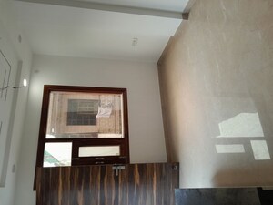 Furnished Amenities in 3 BHK Builder Floor at Rohini Sector 11 – for Sale