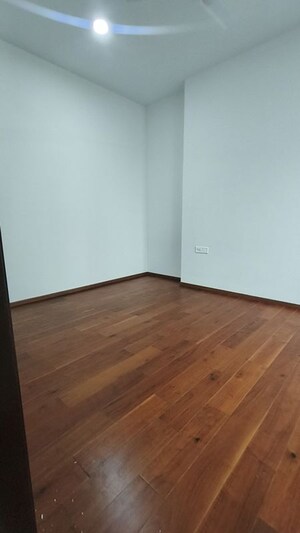 Room in 3 BHK Apartment at Piramal Mahalaxmi, Mahalaxmi – for Rent