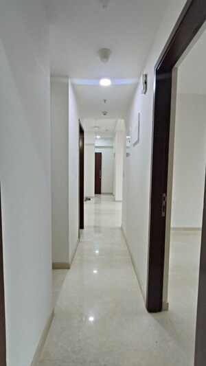 Building Lobby in 3 BHK Apartment at Piramal Mahalaxmi, Mahalaxmi – for Rent