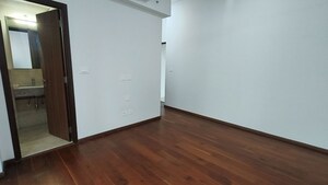 Room in 3 BHK Apartment at Piramal Mahalaxmi, Mahalaxmi – for Rent