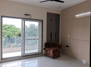 Room in 3 BHK Builder Floor at Sector 46 – for Rent