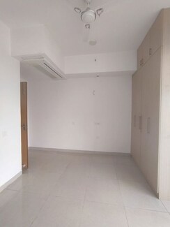 2 BHK Apartment For Rent in SS The Leaf
