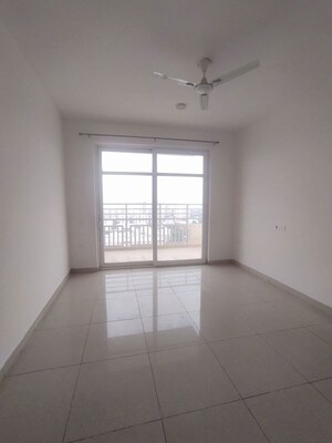 Room in 2 BHK Apartment at SS The Leaf, Sector 85 – for Rent