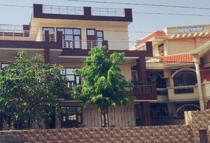 3 BHK Builder Floor – Exterior View View at Sector 7 - for Sale