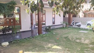 3 BHK Builder Floor – Garden View at Sector 7 - for Sale