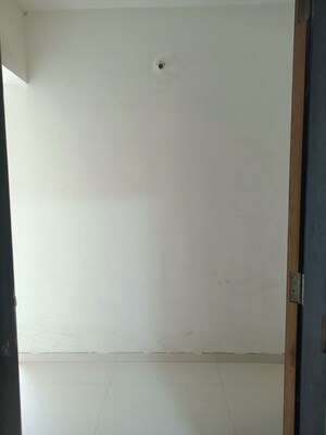 Room in 2 BHK Apartment at Vadgaon Budruk – for Sale