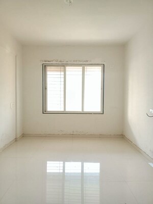 Room in 2 BHK Apartment at Vadgaon Budruk – for Sale