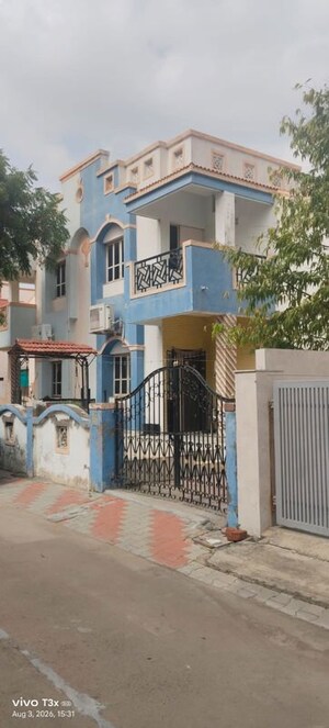  Villa For Sale in Vastral