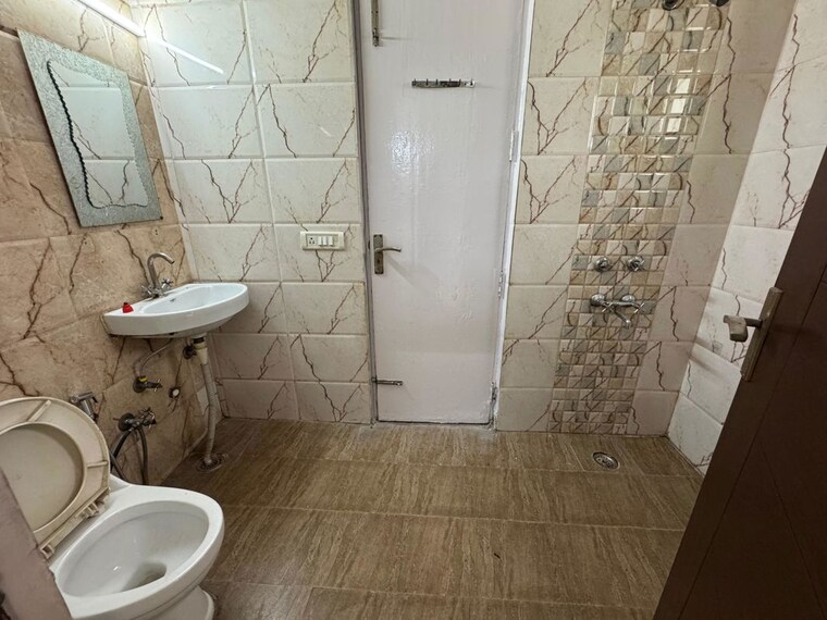 Bathroom, palm-residency-chhatarpur 3 Bedroom 1250 Sq.Ft. Apartment In Chattarpur Delhi 10647833