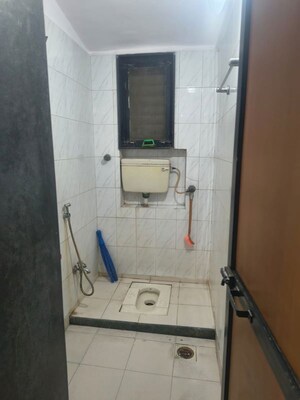 Bathroom in 1 BHK Villa at Kurla West – for Rent