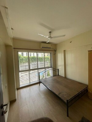 Room in 1 BHK Apartment at Siddha Sky Phase 4, Wadala – for Rent