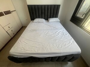 Bedroom in 2 BHK Apartment at Lodha Parkside, Worli – for Rent
