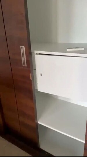 Furnished Amenities in 2 BHK Apartment at Sindhi Society, Chembur – for Rent
