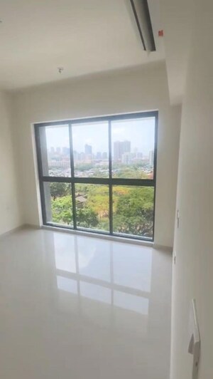 2 BHK Apartment For Rent in Lodha Woods, Kandivali East