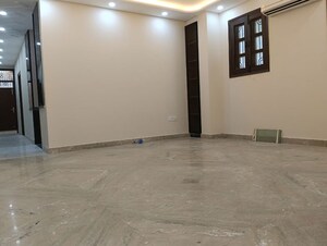 Room in 3 BHK Builder Floor at Malviya Nagar – for Rent