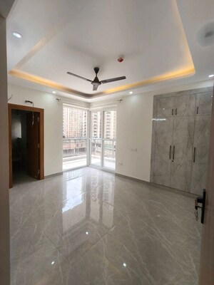 Room in 3 BHK Apartment at Amrapali Verona Heights Phase II, Amrapali Leisure Valley – for Sale