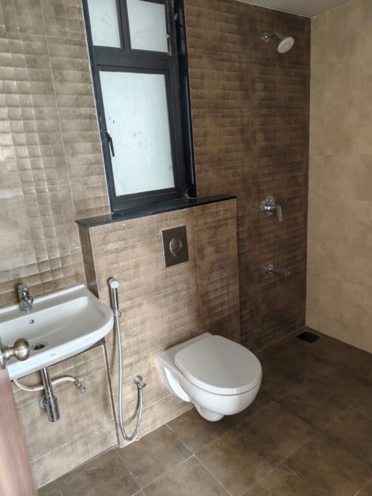 Bathroom, marvel-cascada 3.5 Bedroom 2200 Sq.Ft. Apartment In Balewadi Pune 10647991