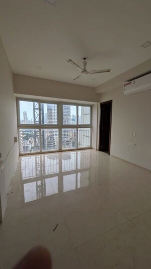 2 BHK Apartment For Rent in Adani Ten BKC, Bandra East