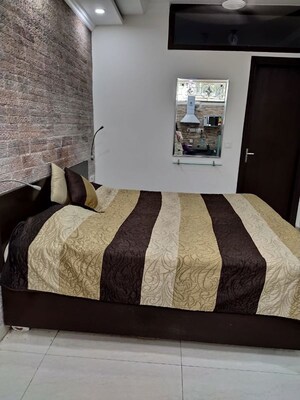 Bedroom in Studio Independent House at Kailash Colony – for Rent