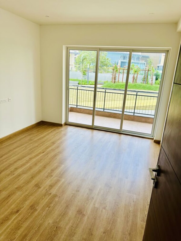 Room, godrej-meridien 3.5 Bedroom 2002 Sq.Ft. Apartment In Sector 106 Gurgaon 10641720