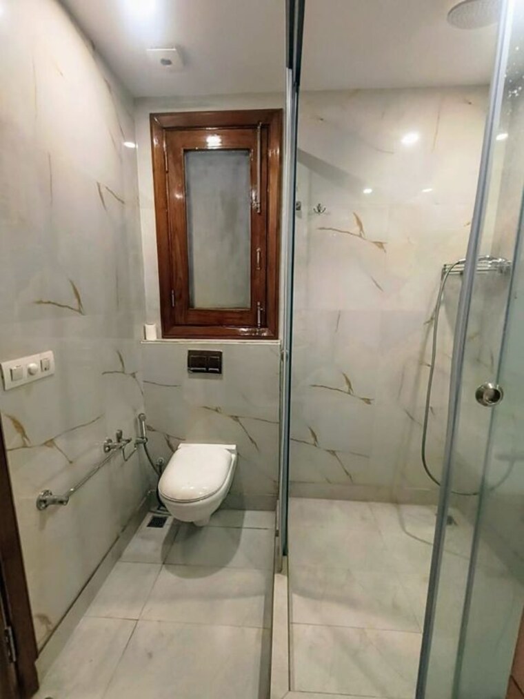 Bathroom, panchsheel enclave 5 Bedroom 3200 Sq.Ft. Builder Floor In Panchsheel Enclave Delhi 10648043