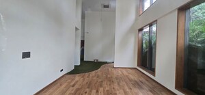 Room in 4 BHK Apartment at Hubtown Seasons, Chembur – for Rent