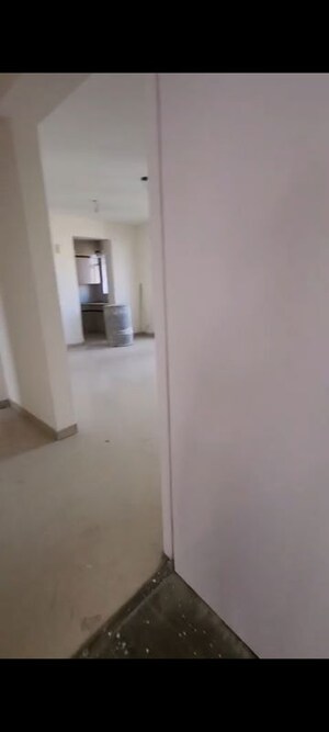 Room in 3 BHK Apartment at Jaypee Greens Kosmos, Sector 134 – for Rent