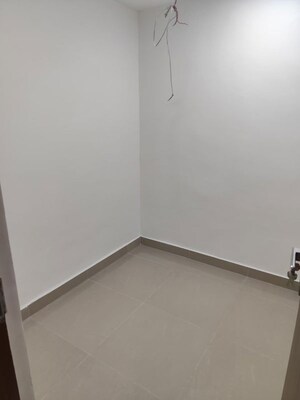 Room in 3 BHK Villa at Vishwas Nagar – for Rent