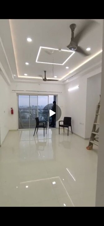 3 BHK +  978 Sq.Ft. Apartment in Runwal The Central Park