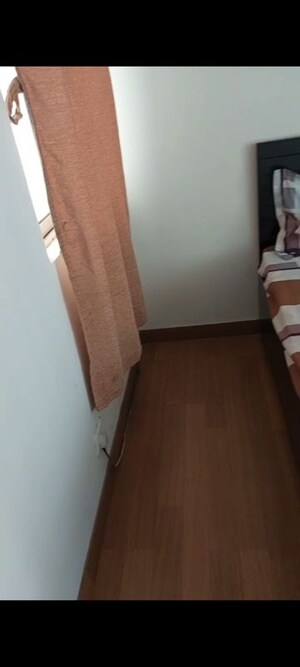 Furnished Amenities in 2 BHK Apartment at Jaypee Greens Kosmos, Sector 134 – for Rent