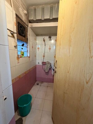 Bathroom in 1 BHK Apartment at Dhanlaxmi Park, Kothrud – for Rent