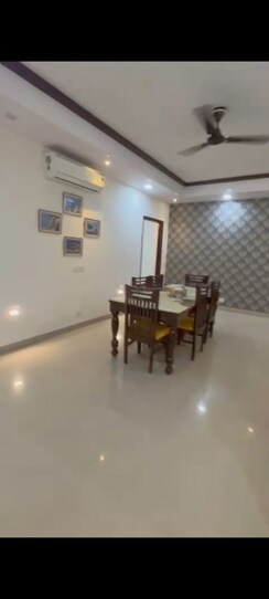 3.5 BHK +Apartment For Rent in Jaypee Greens Kalypso Court