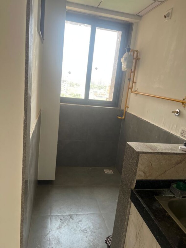 Bathroom, motherland-magnate-legen 3 Bedroom 900 Sq.Ft. Apartment In Khodiyar Ahmedabad 10648091