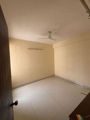 Room in 2 BHK Apartment at Mittal Rajnagar Residency, Raj Nagar Extension – for Rent