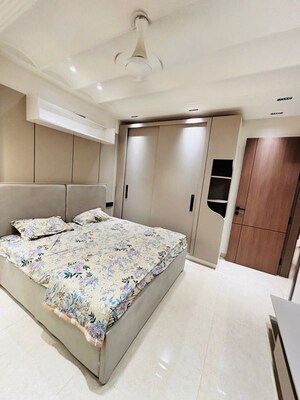 Bedroom in 3 BHK Builder Floor at Dwarka Mor – for Rent