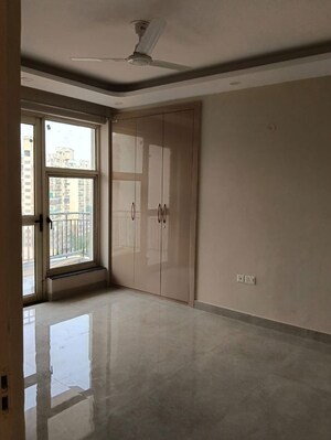 3.5 BHK Apartment For Rent in Imperia Esfera, Sector 37c