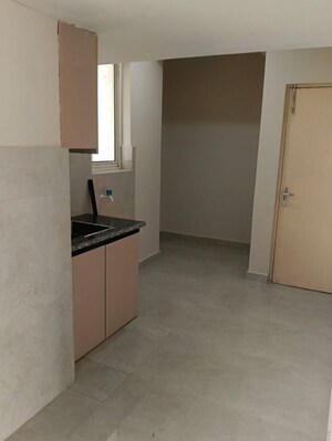 Room in 3.5 BHK Apartment at Imperia Esfera, Sector 37c – for Rent