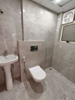 Bathroom in 3.5 BHK Apartment at Imperia Esfera, Sector 37c – for Rent