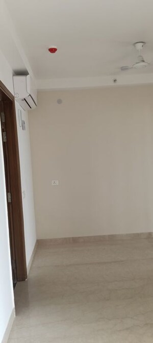 Room in 2.5 BHK Apartment at The Center Court Prime, Sector 88a – for Rent