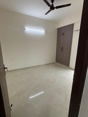 Room in 3 BHK Apartment at Arihant Arden, Sector 1 Greater Noida – for Rent