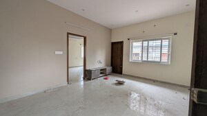 Room in 2 BHK Builder Floor at Lakkasandra – for Rent