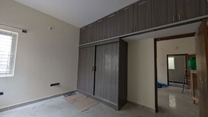 Room in 2 BHK Builder Floor at Lakkasandra – for Rent