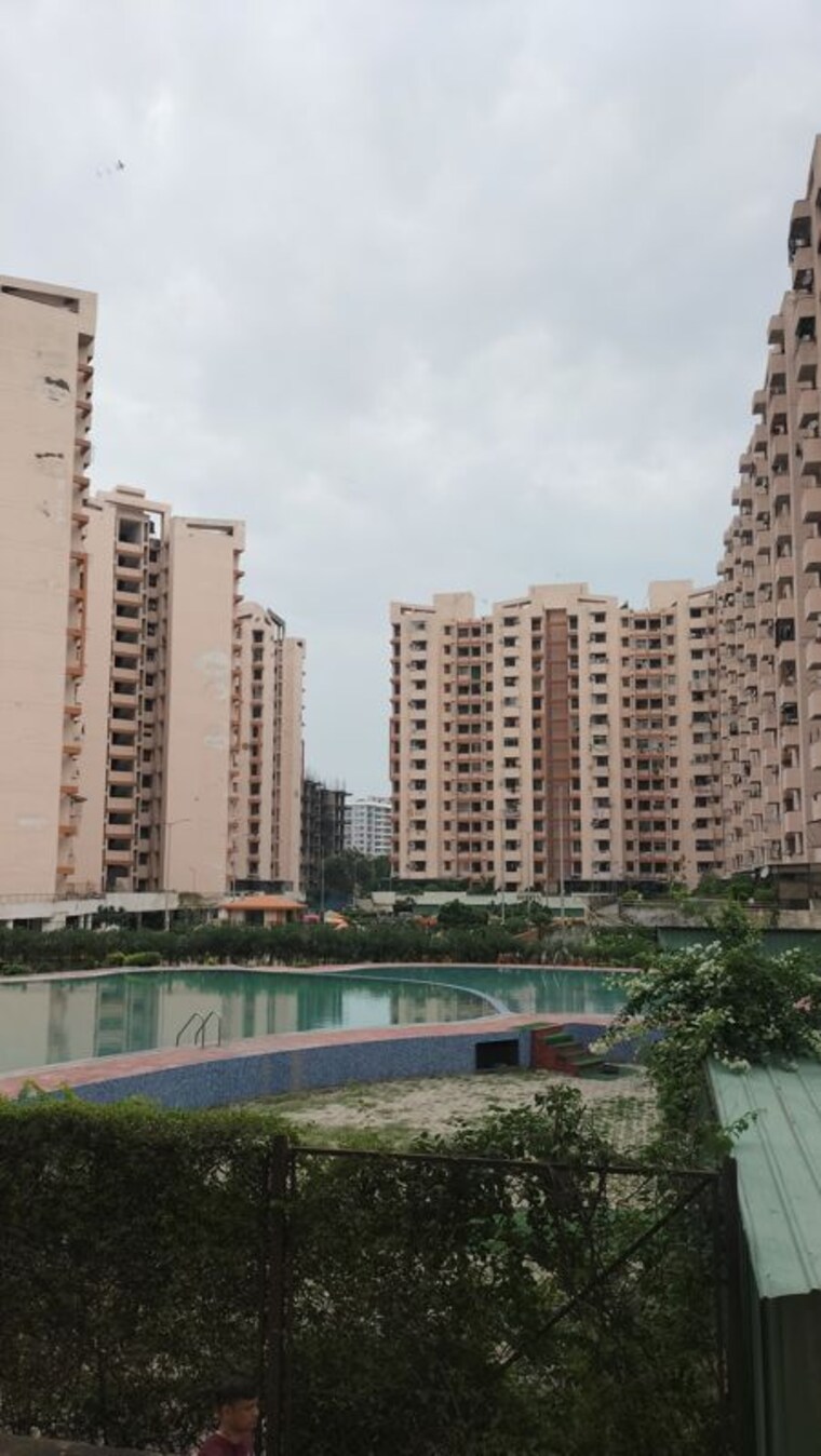Exterior View, srs-royal-hills 2.5 Bedroom 1133 Sq.Ft. Apartment In Sector 87 Faridabad 10648154