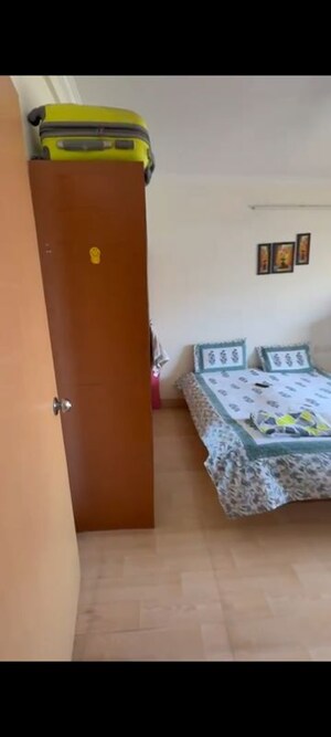 Bedroom in 1 BHK Apartment at Sea Crest Apartment, Andheri West – for Sale