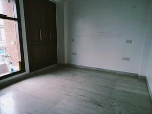 Room in 3 BHK Builder Floor at Greater Kailash I – for Rent