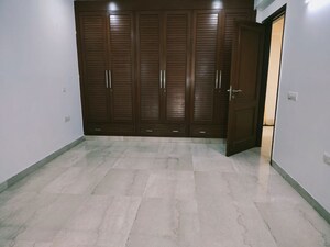 Room in 3 BHK Builder Floor at Greater Kailash I – for Rent
