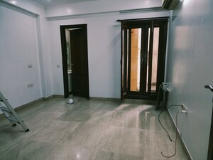 Room in 3 BHK Builder Floor at Greater Kailash I – for Rent