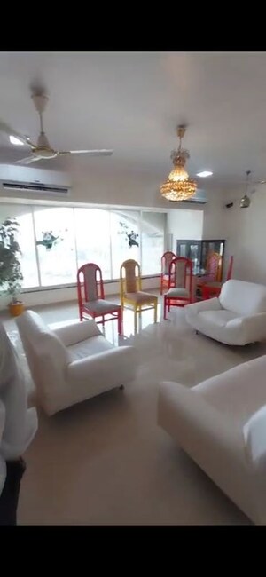 Living Room in 3 BHK Apartment at Everest Apartment Andheri, Andheri West – for Rent