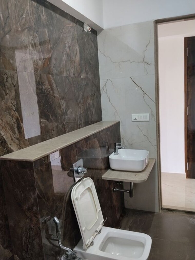 Bathroom, nd-palai-towers 3.5 Bedroom 1370 Sq.Ft. Apartment In Goregaon West Mumbai 10648215