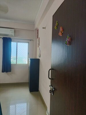 Room in 3 BHK Apartment at AWHO 6A, Vrindavan Yojna – for Rent